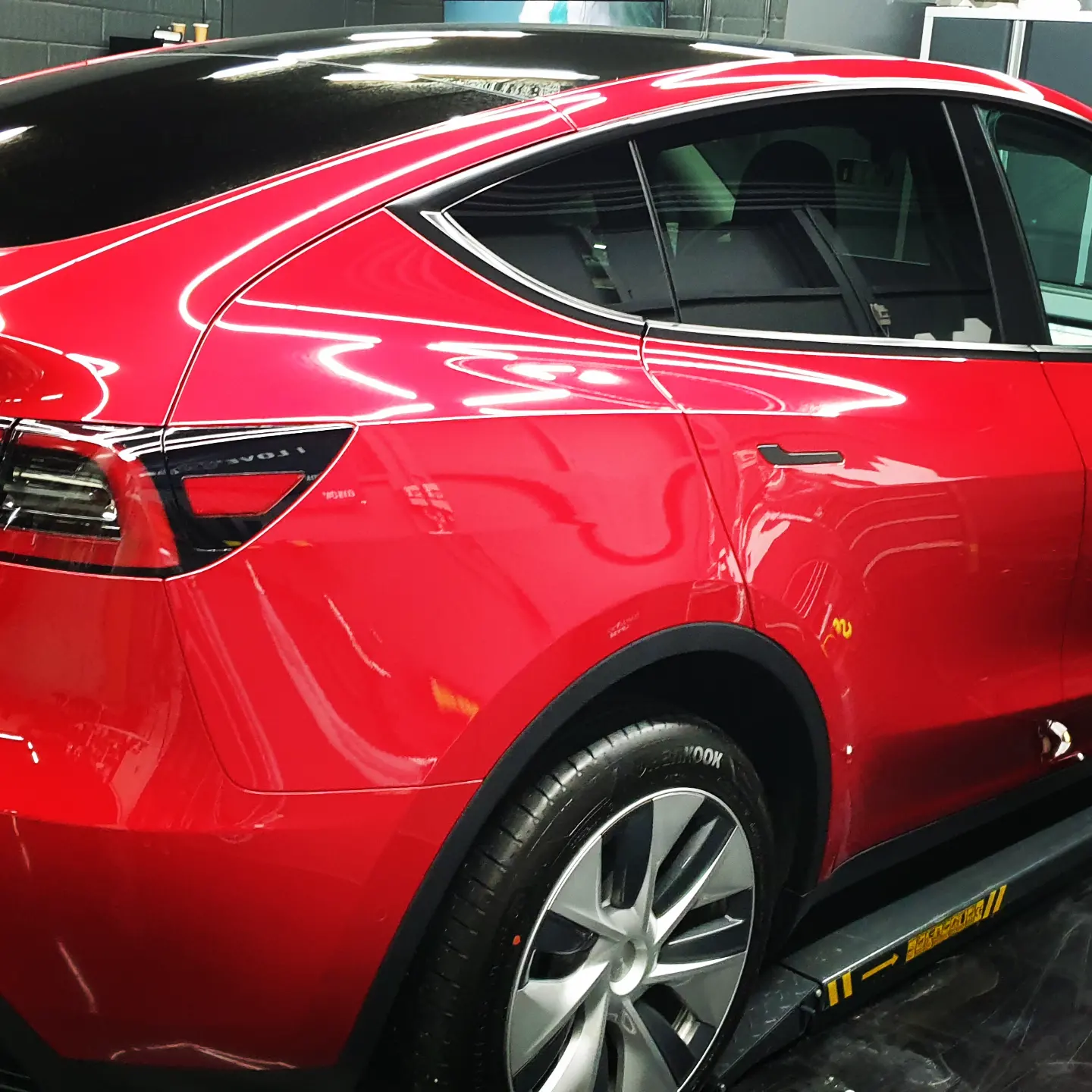 Tesla Y keramisk coating lakbeskyttelse