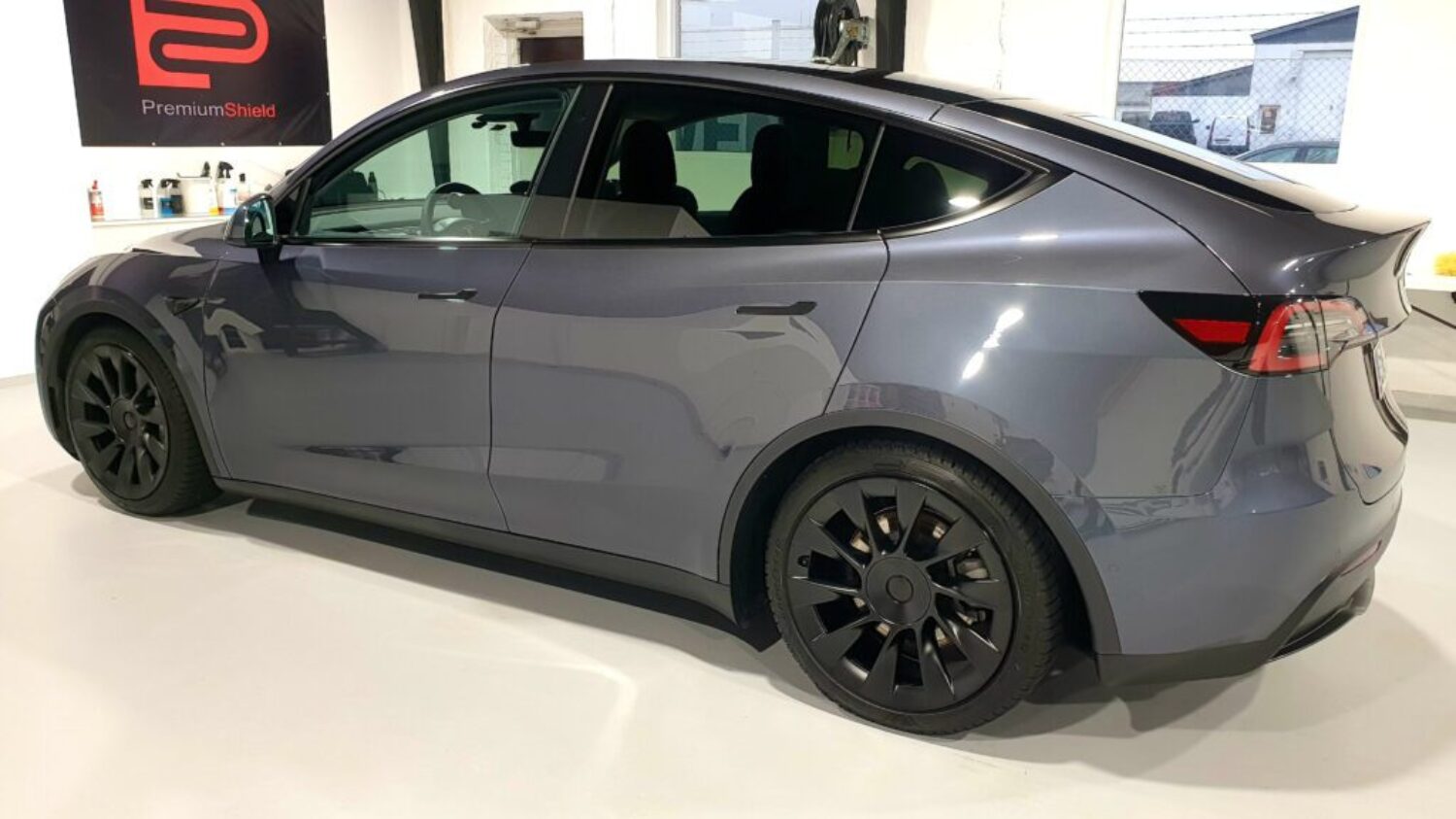 Tesla model Y polering og Gtechniq lakbeskyttelse