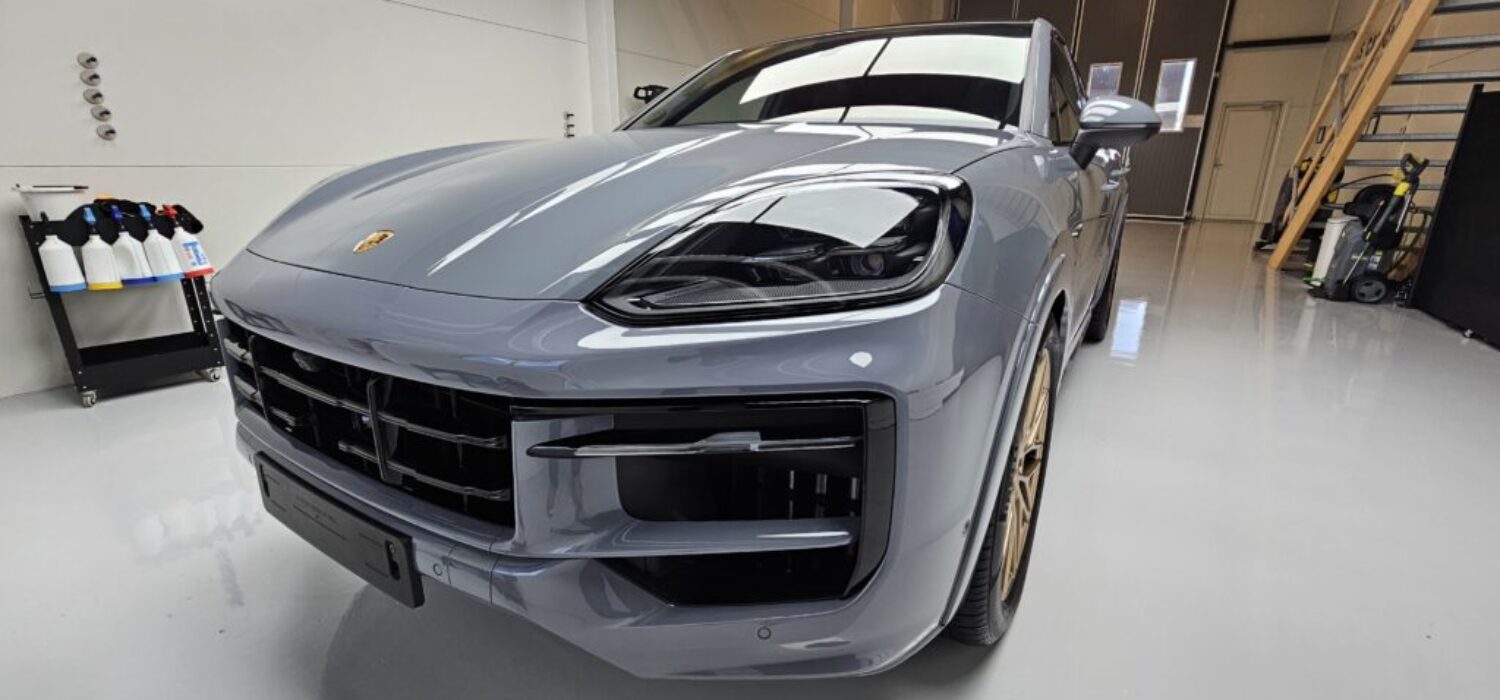 PORSCHE CAYENNE COUPE E-hybrid full front PPF