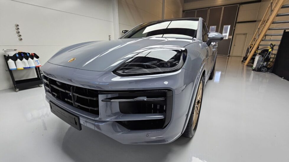 PORSCHE CAYENNE COUPE E-hybrid full front PPF