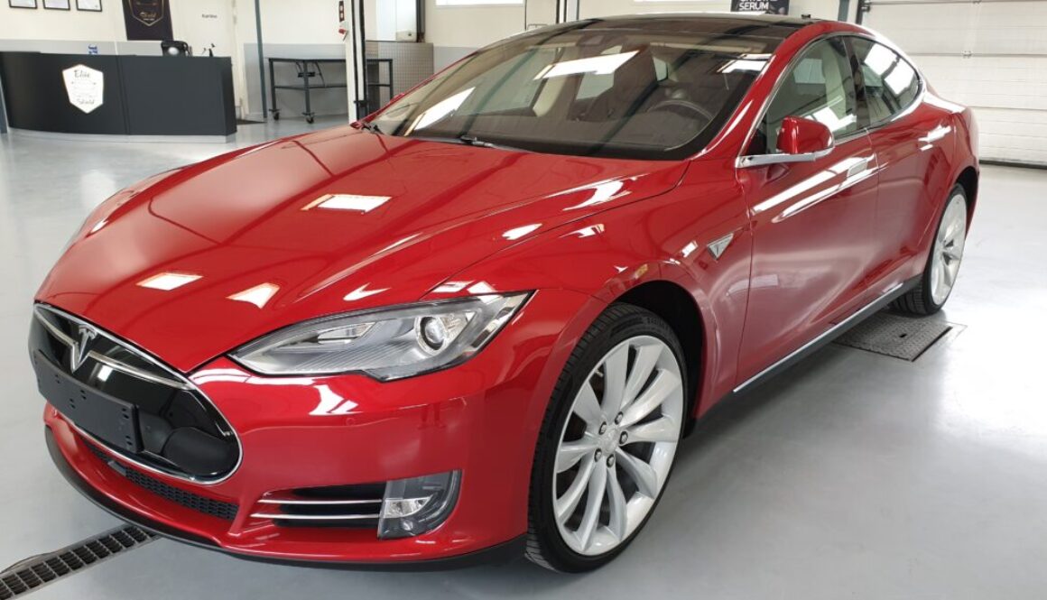 Tesla S85 Aarhus polering