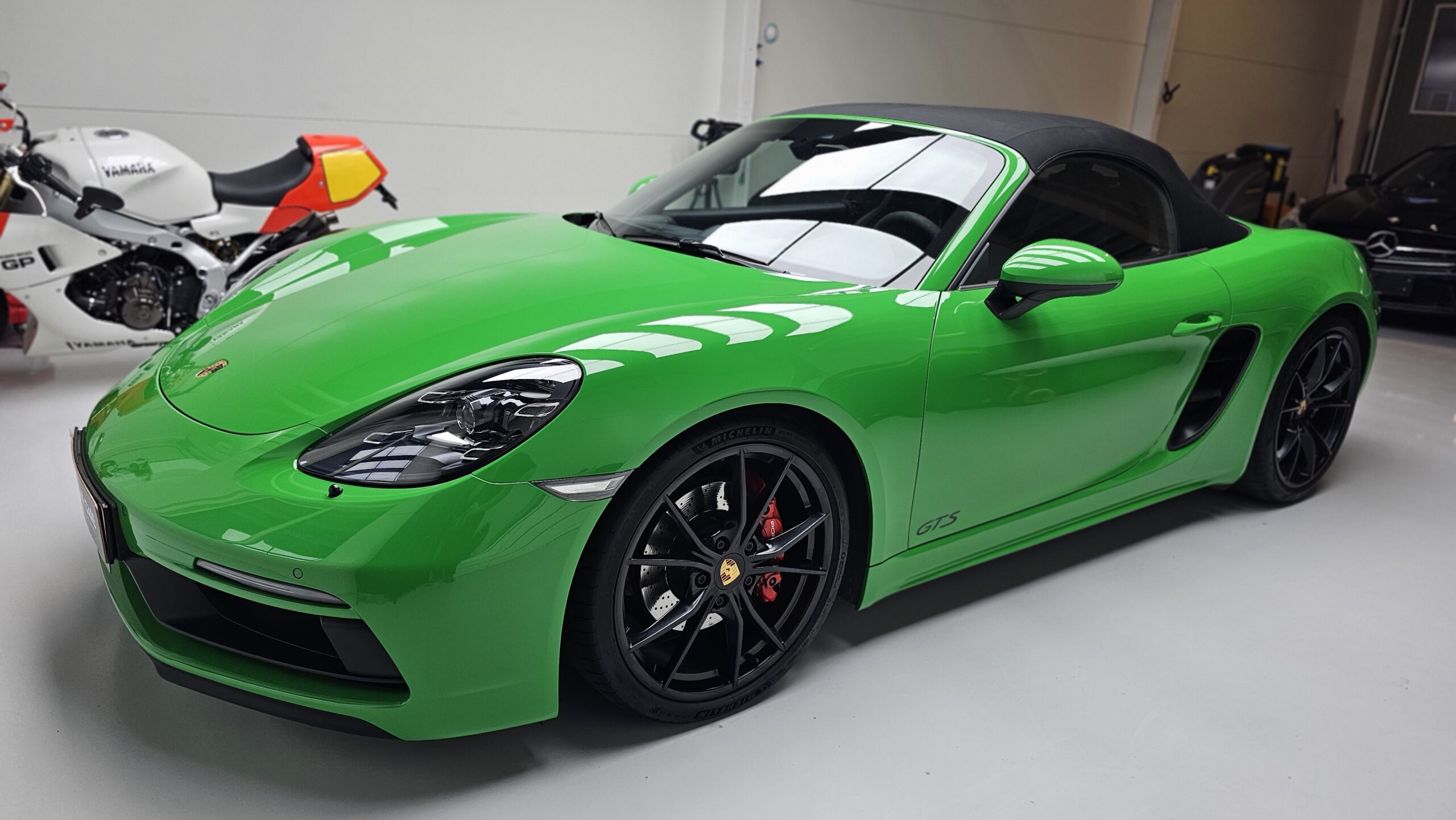 PPF folie og stenslagsfolie monteret på bil i Aarhus