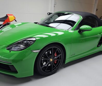 Porsche 718 GTS Viper Green efter professionel polering i Aarhus