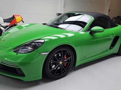 Porsche 718 GTS Viper Green efter professionel polering i Aarhus